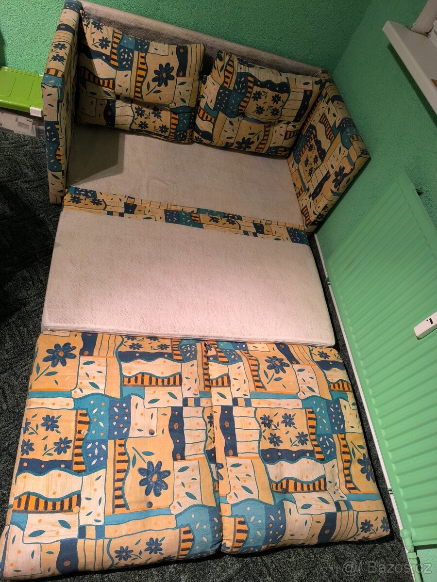 Prodám malou, rozkládací pohovku - 2