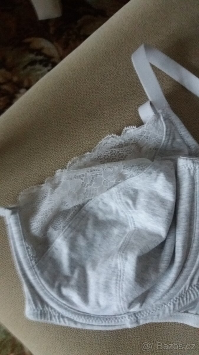 DÁMSKÉ PRÁDLO/ PODPRSENKA s krajkou 80-90 D/E + druhá Zdarma - 2