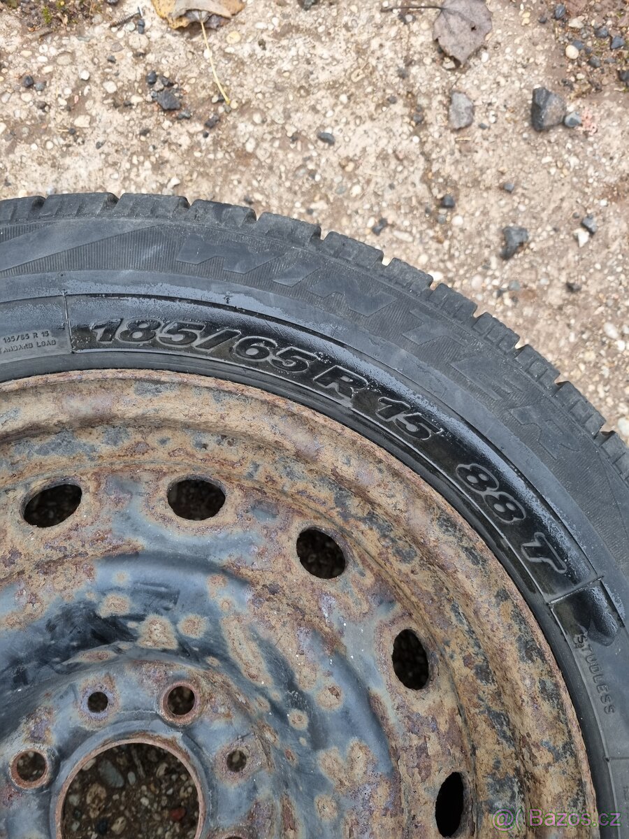 Prodám zimní pneu na VW Golf 7 - 2