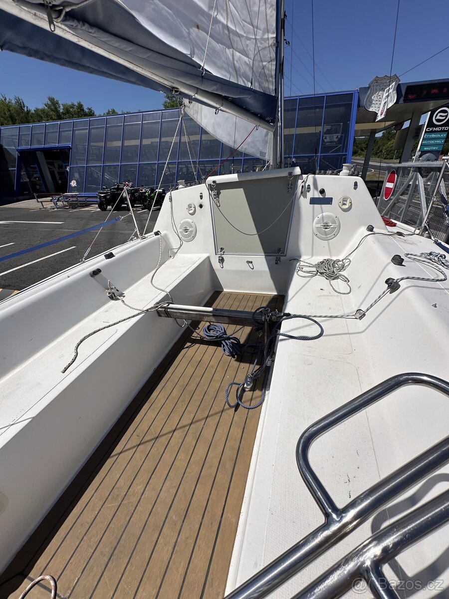 Loď - plachetnice - 2