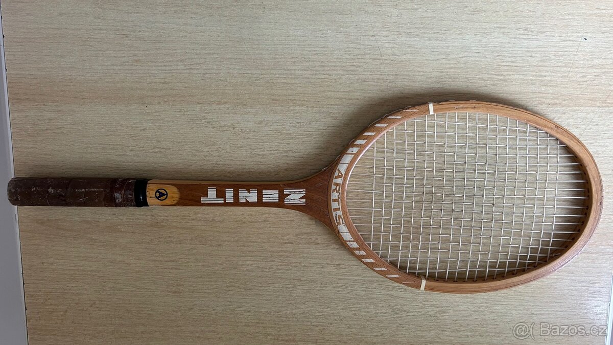 Retro tenisová raketa ZENIT - 2