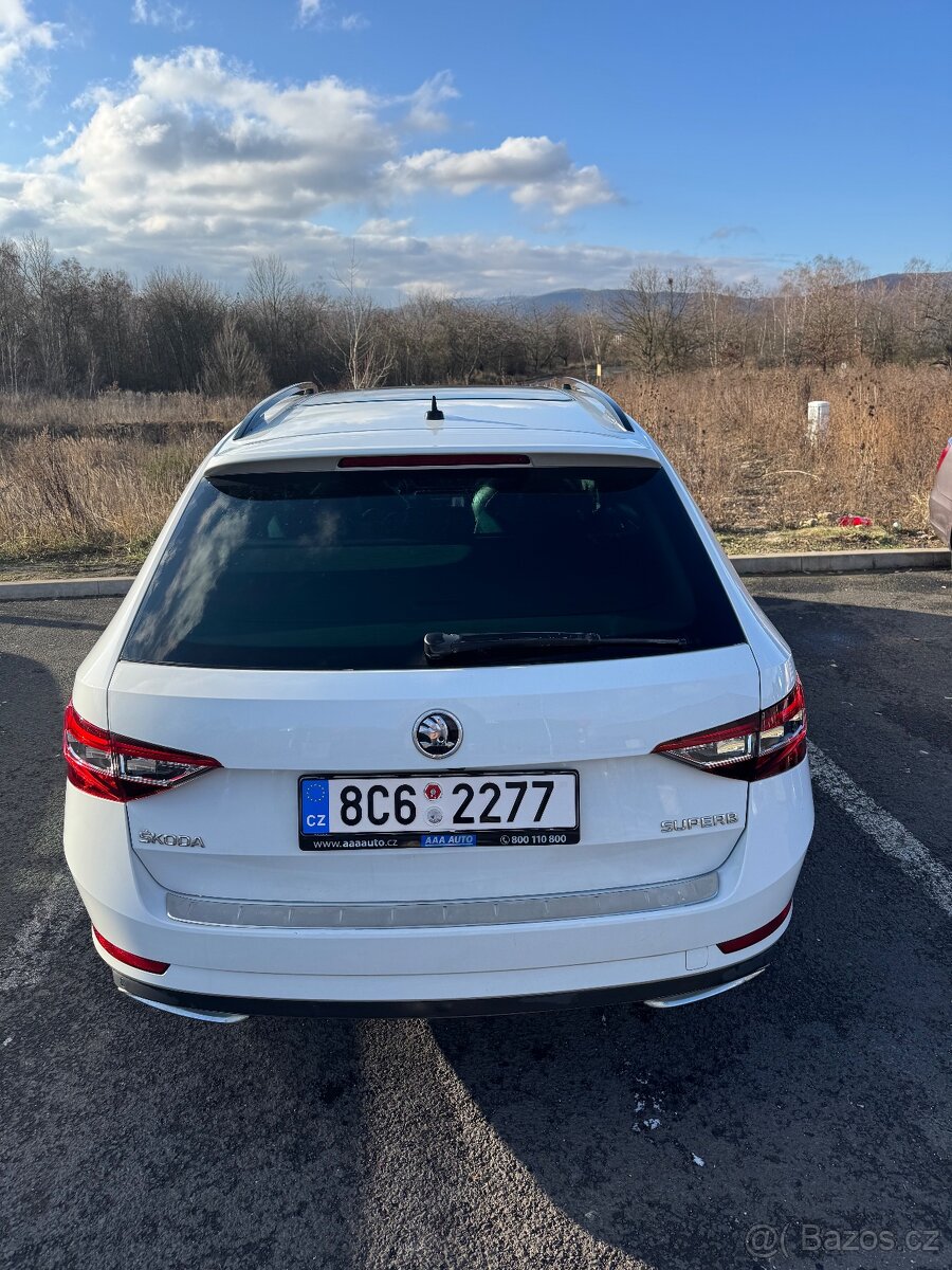 Škoda Superb combi sportline - 2
