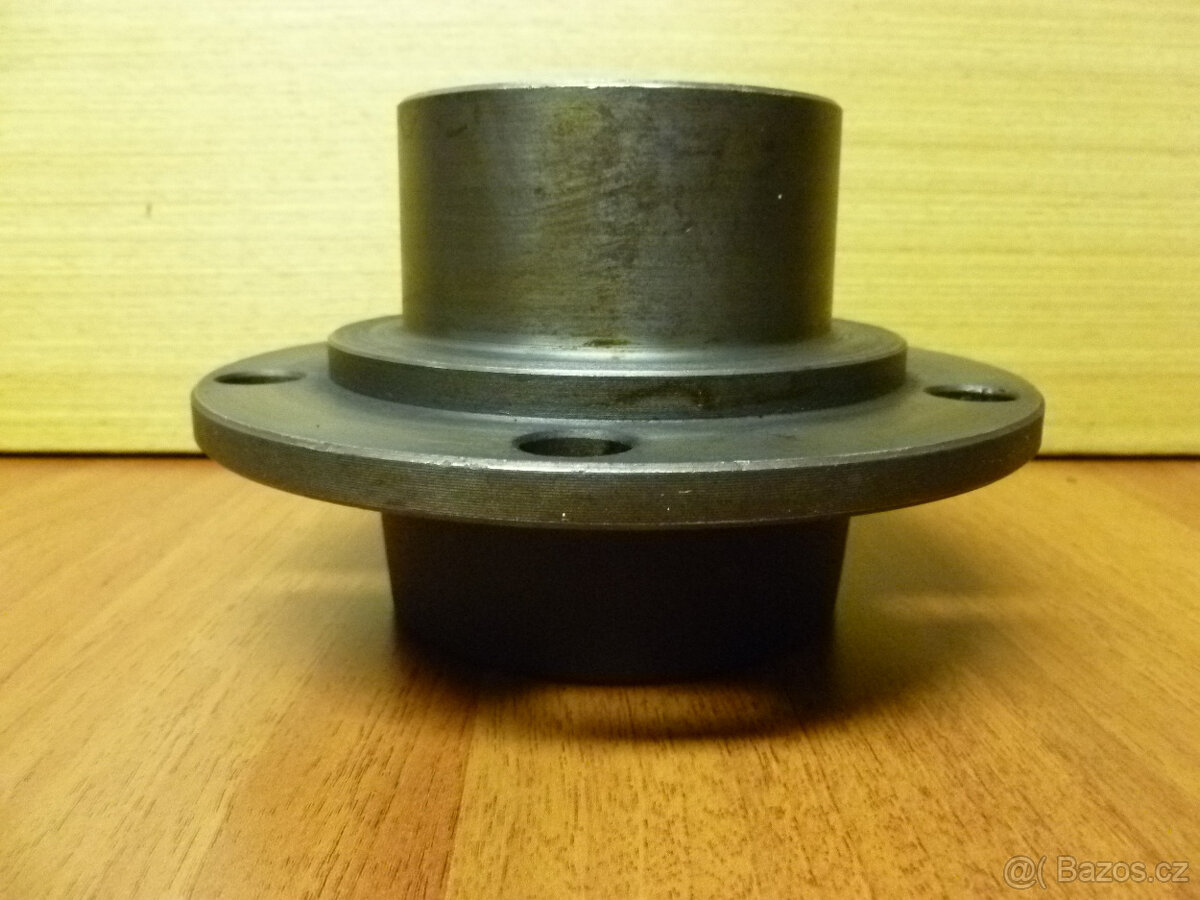 Náboj předního kola na MULTICAR 22 - 2