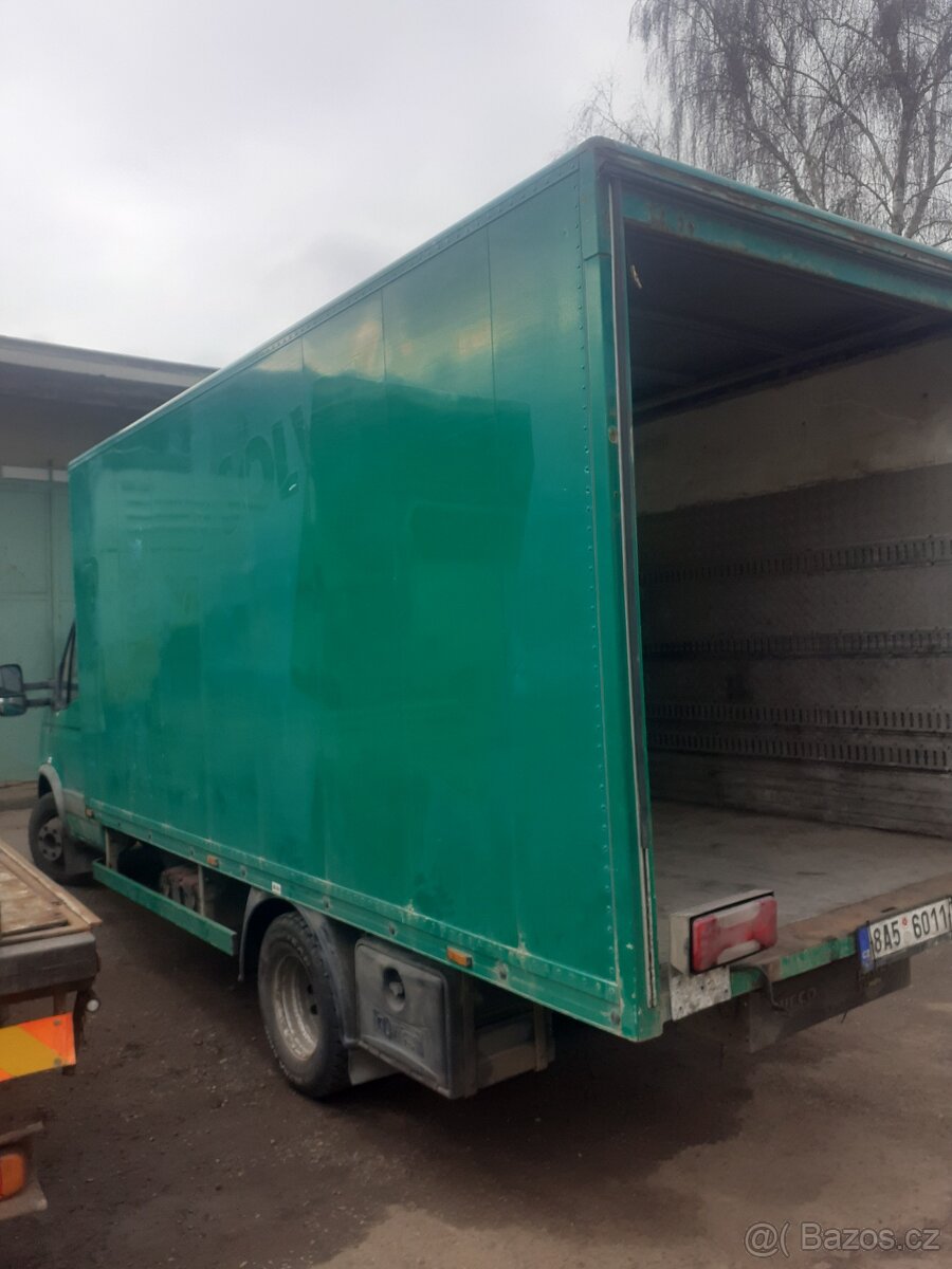 Skříňová nástavba. - 2