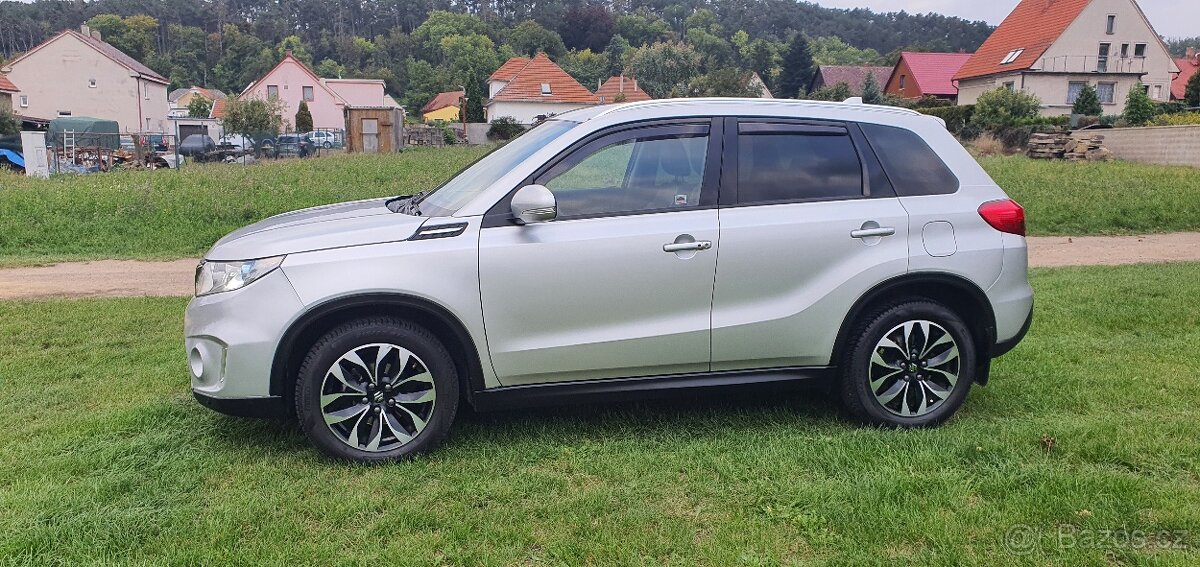 Suzuki Vitara 1,6 DDis 88kW, výbava Premium - 2