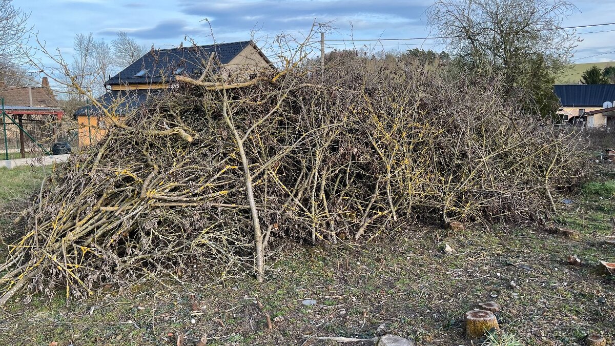 Bioodpad na štěpku velké množství - 2