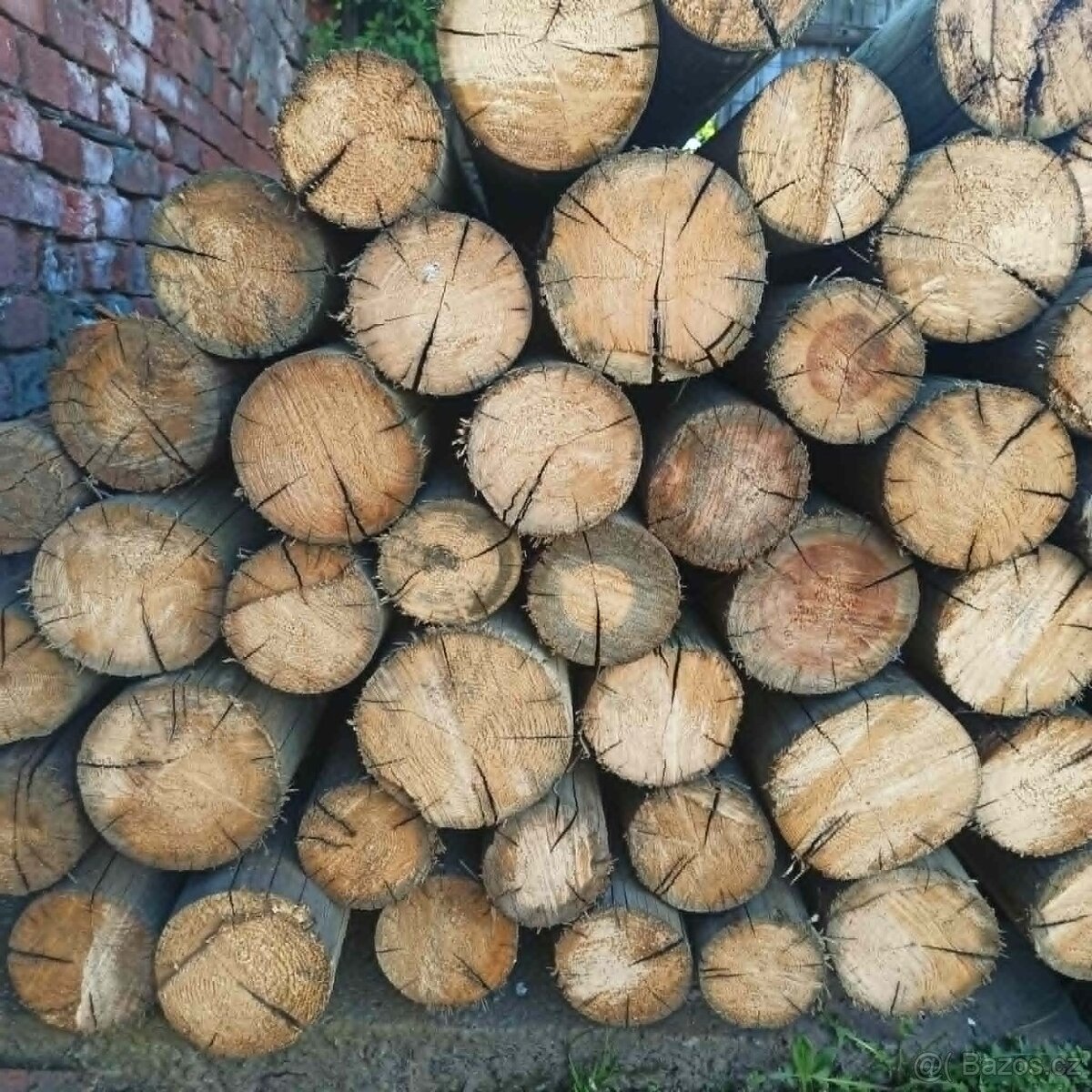 Prodám dřevěné kůly - 2