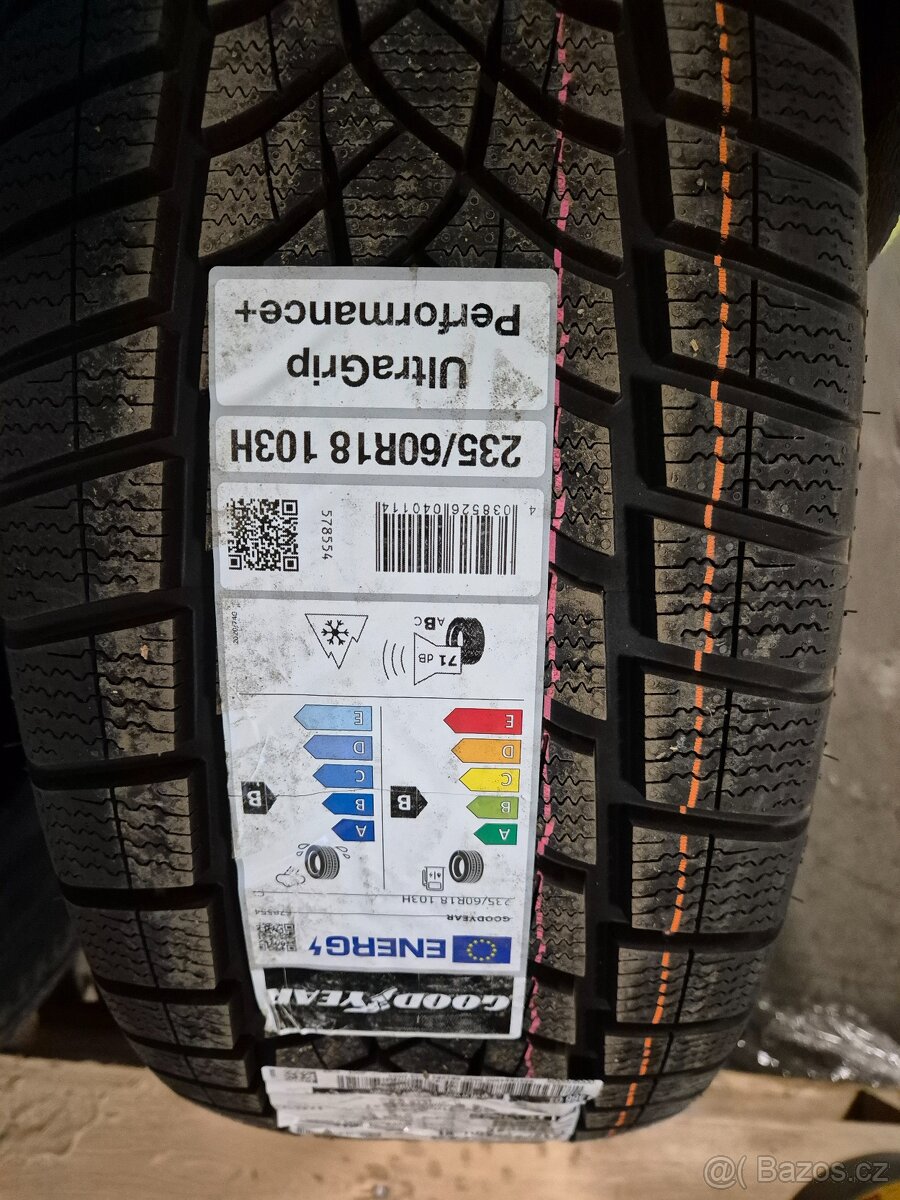 Goodyear UltraGrip Performance+ 235/60 R18 103H - 2