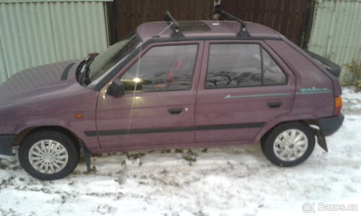 AUTO ŠKODA FAVORIT 135 - 2