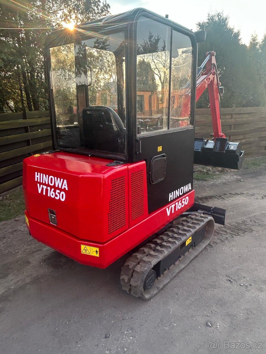 Hinova VT1650 Minibagr 1.6T + 3x lžíce - 2
