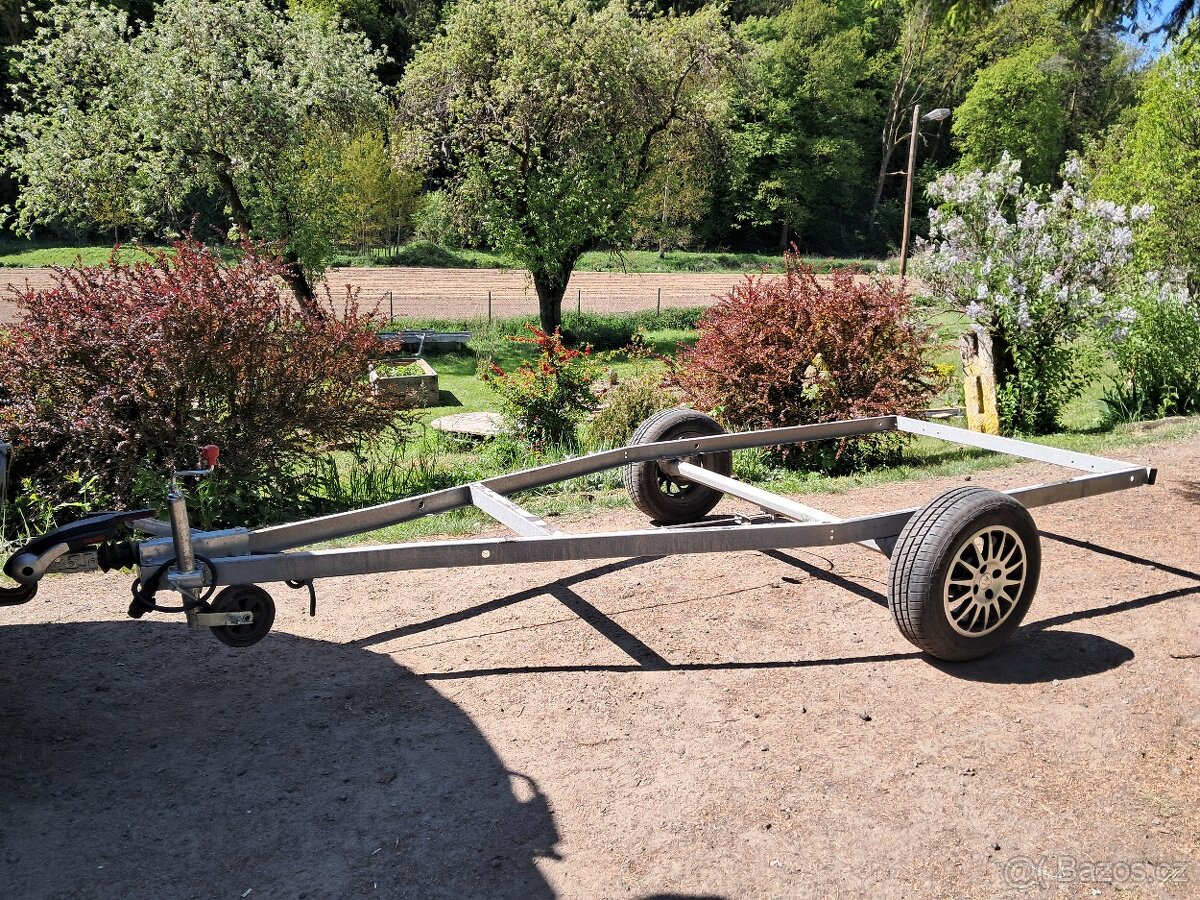 Podvozek karavanu Carreta - 2