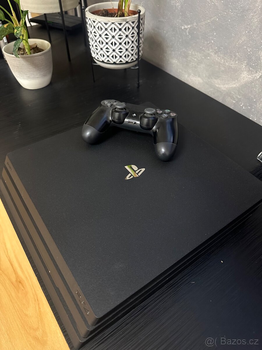 Playstation 4 PRO - 2