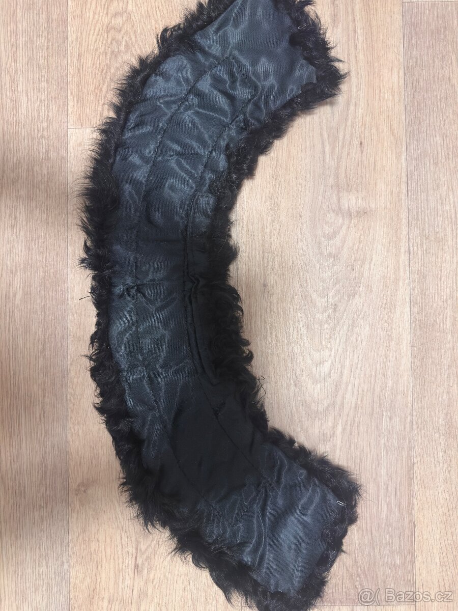 Čepice a límec perzián - 2