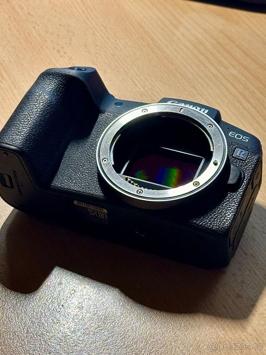 Canon EOS RP - top stav - 2