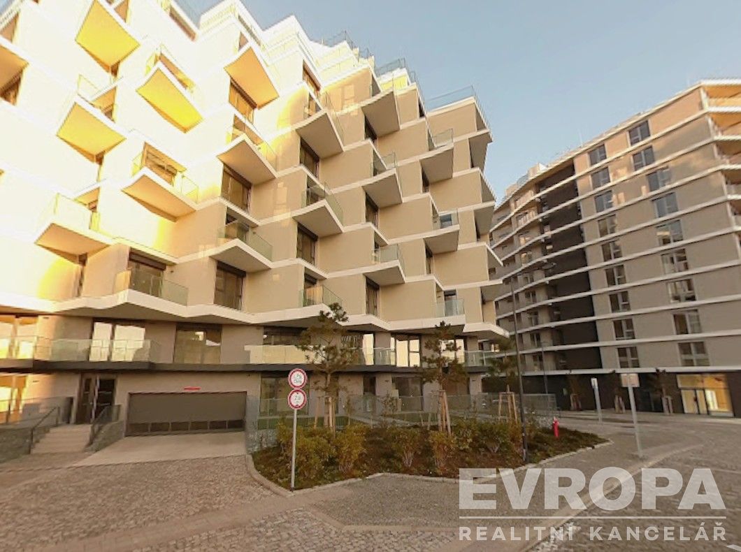 Garážové stání v ulici Ramonova, novostavba - 2