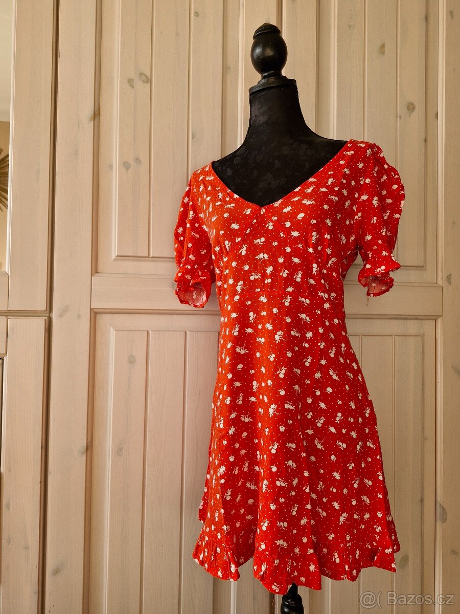 Zářivě červené letní minišaty Divided, 40,viskóza cena dohod - 2