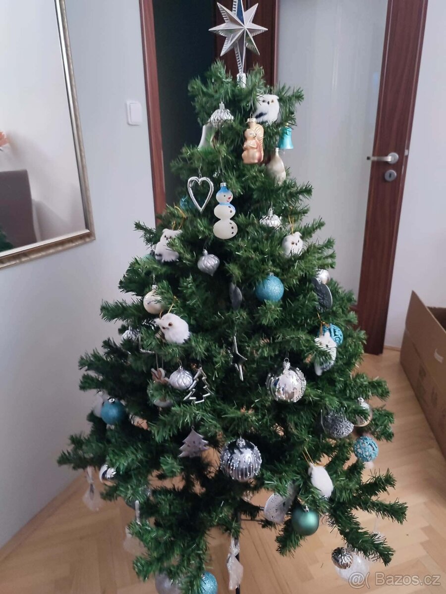 Vanocni umely stromek - 2