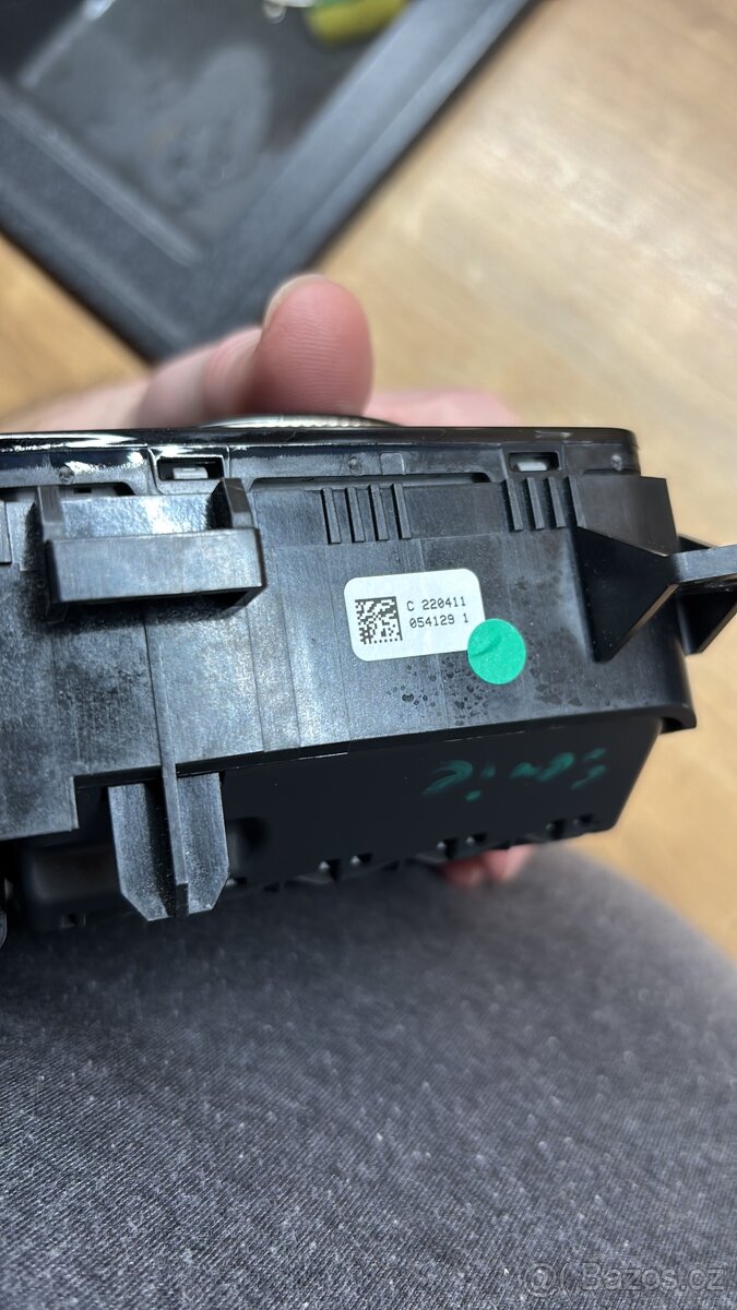 Bmw ovládací panel. - 2