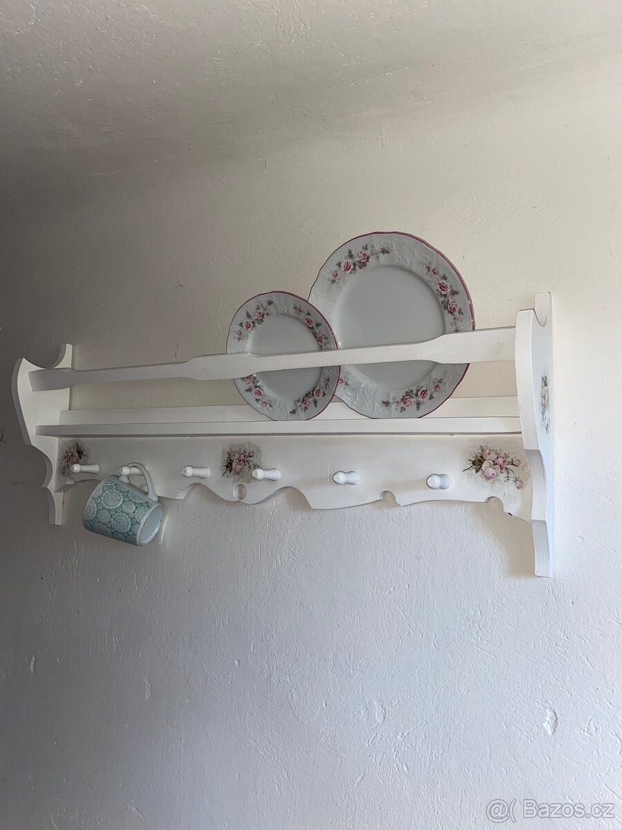 Polička na nádobí - 2