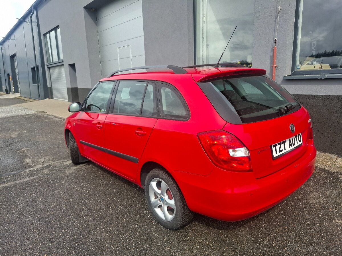 FABIA II 1.2TSi 63kW r.10 původ ČR, ELEGANCE - TOP CENA - 2