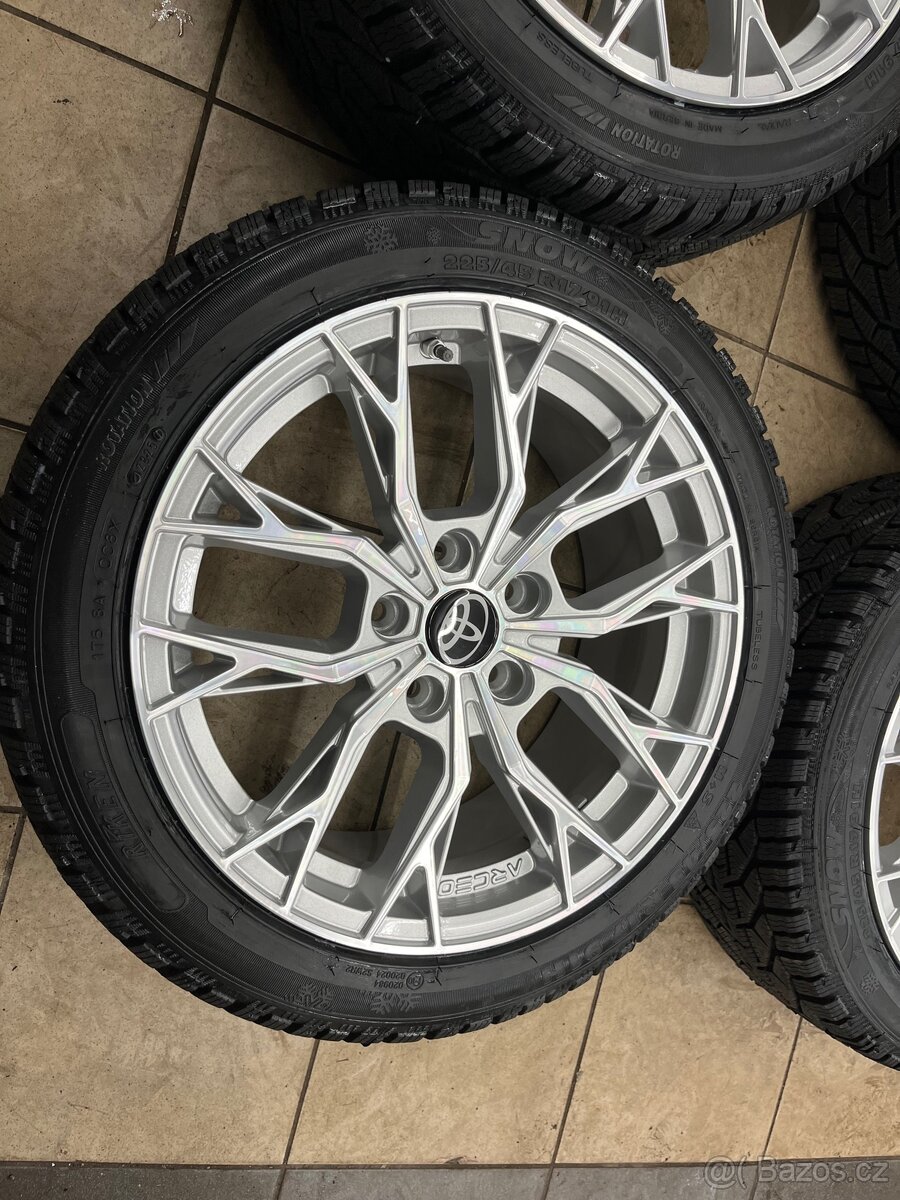 Nová zimní sada pro TOYOTA Corolla 225/45 R17 - 2
