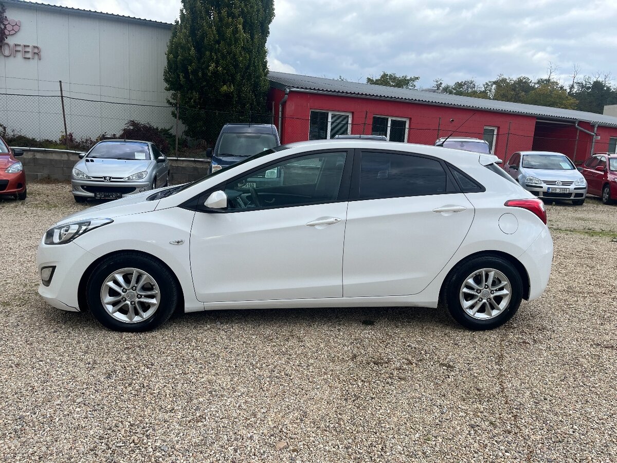 Hyundai i30, 1.6CRDi 81kWPRAVID.SERVIS - 2