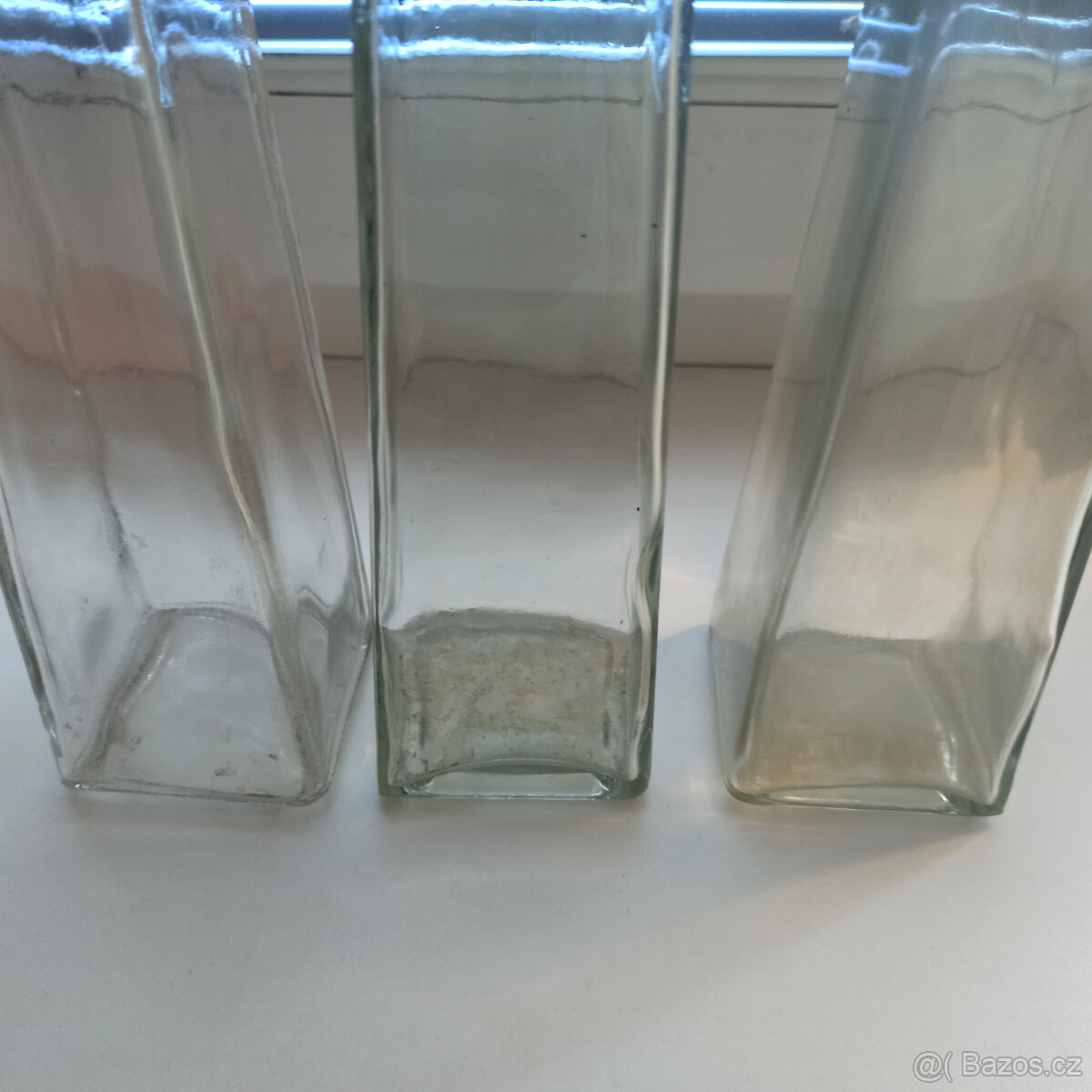 Tři skleněné vázy těžké - 2