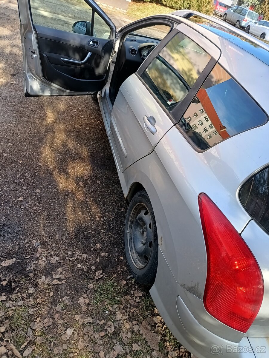 Peugeot 308 2.0HDI 110 Kw - 2