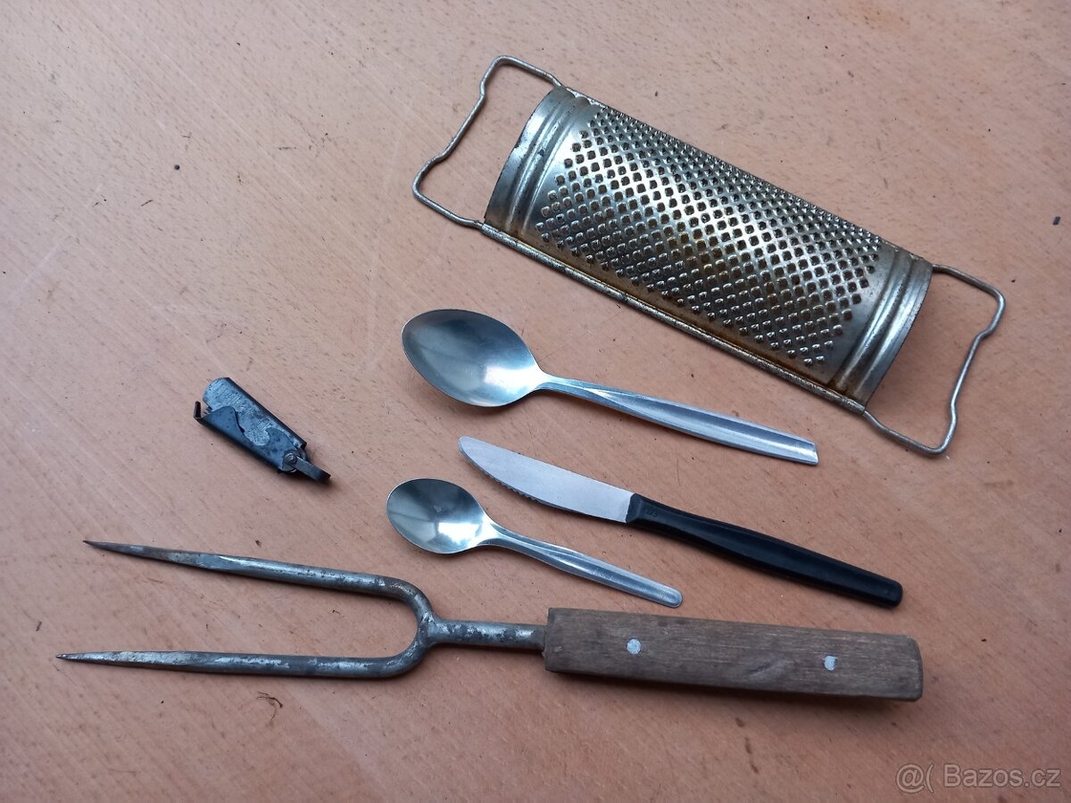 Náčiní k polním kuchyním - 2