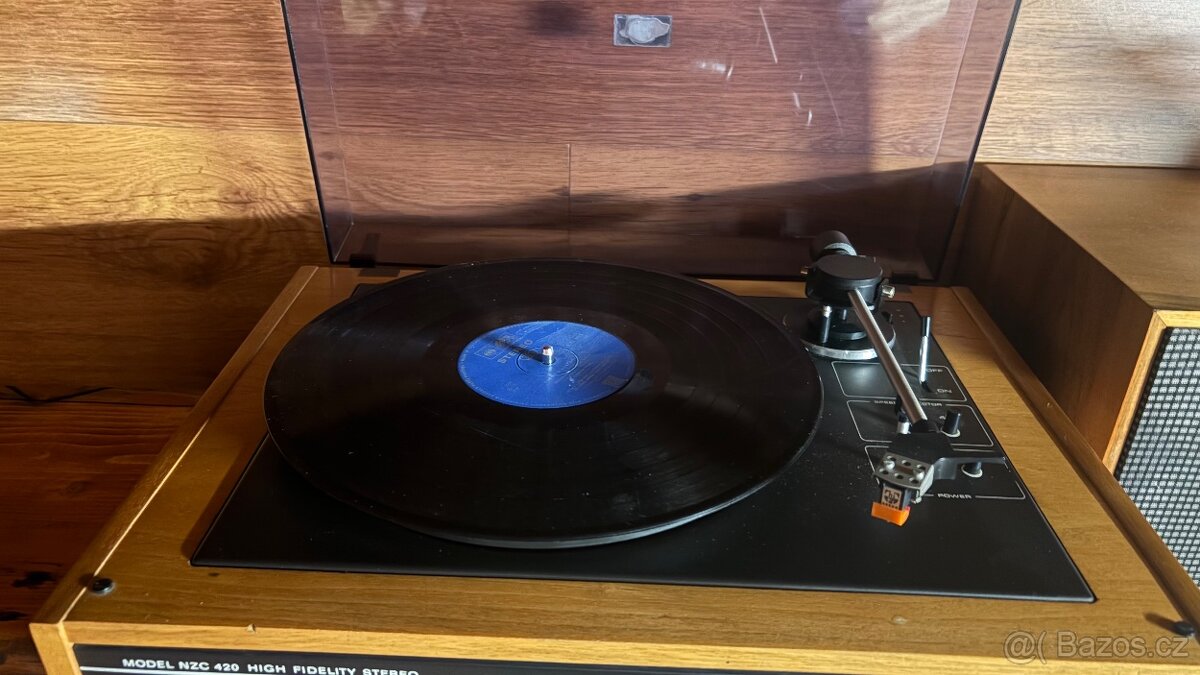 Gramofon Tesla NZC420 - 2