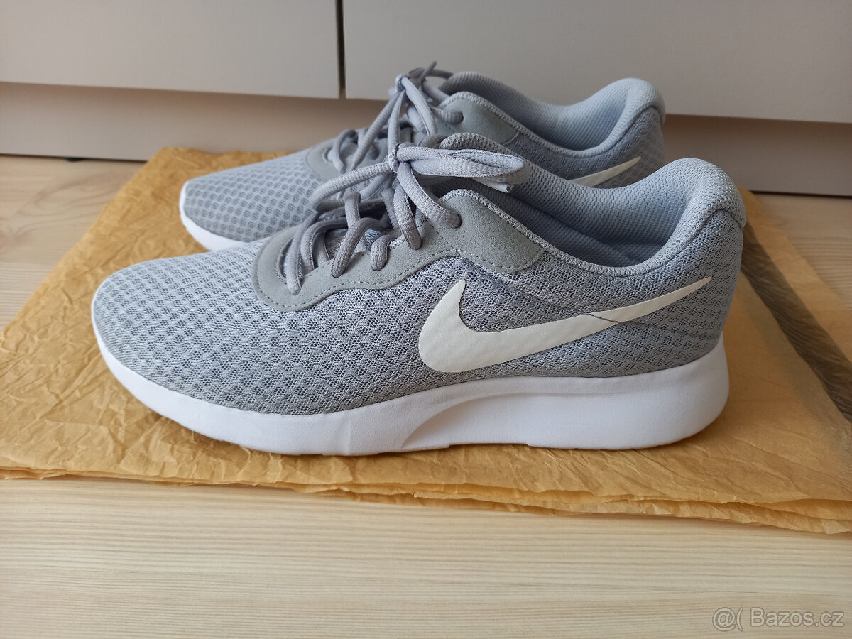 Tenisky NIKE TANJUN - velikost 40.5 - 2
