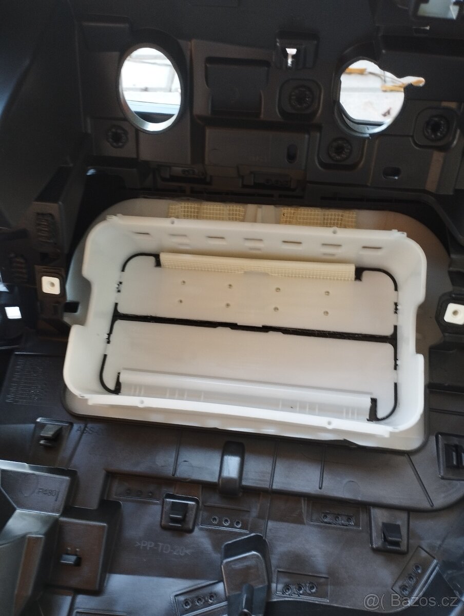 Palubní deska Dacia - 2