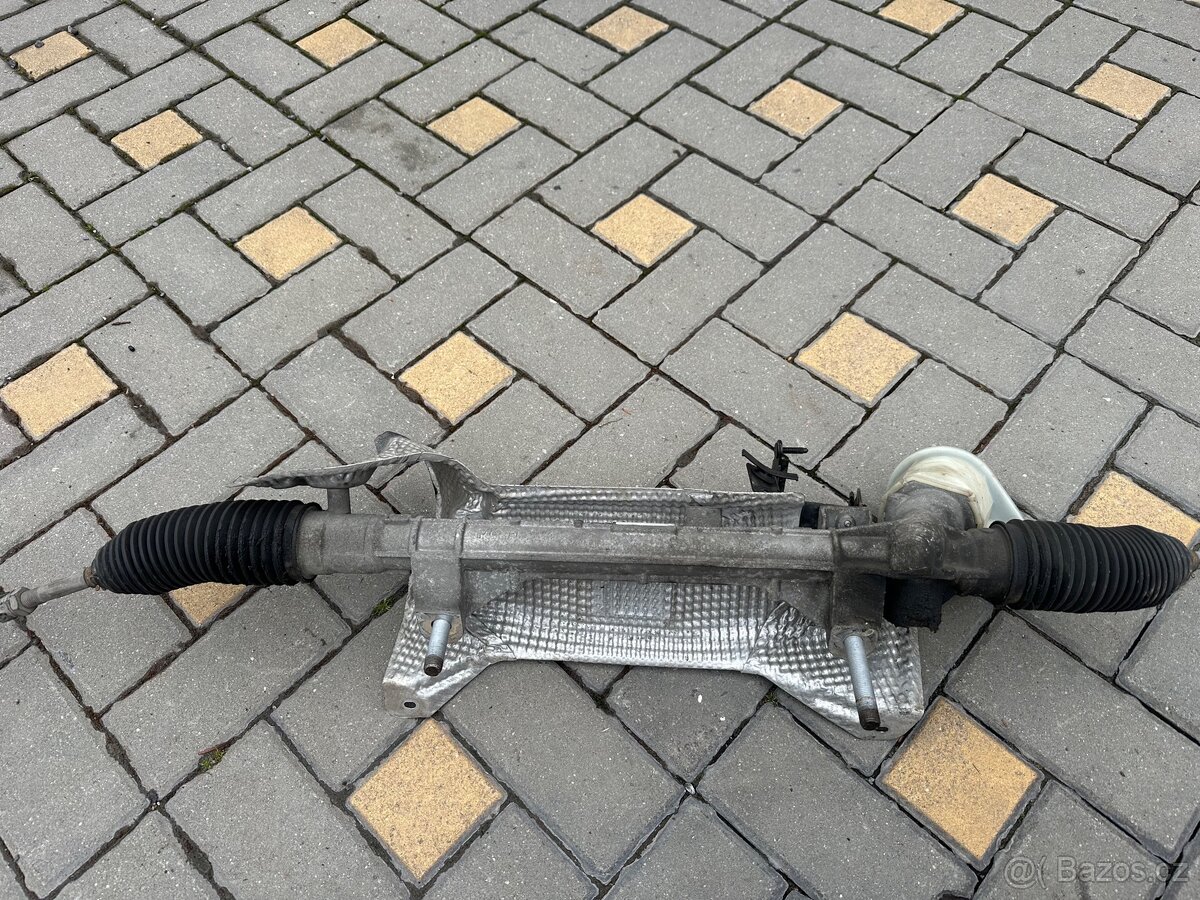 Renault Megane 3 hřeben řízení. - 2