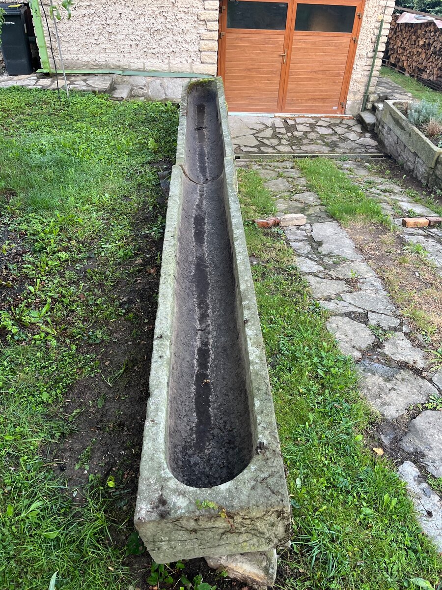 Kamenné pískovcové koryto - 2