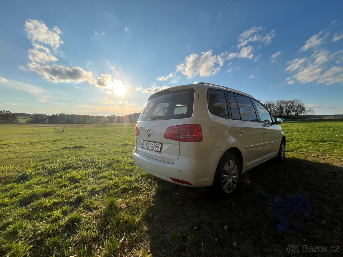 VW Touran, 2011, HIGHLINE, 2.0 TDi, 103kw, 213t km - 2