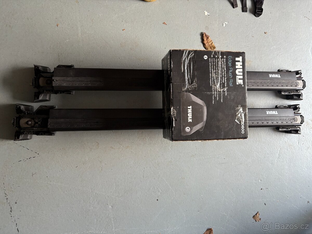 Prodám střešní příčníky THULE - 2