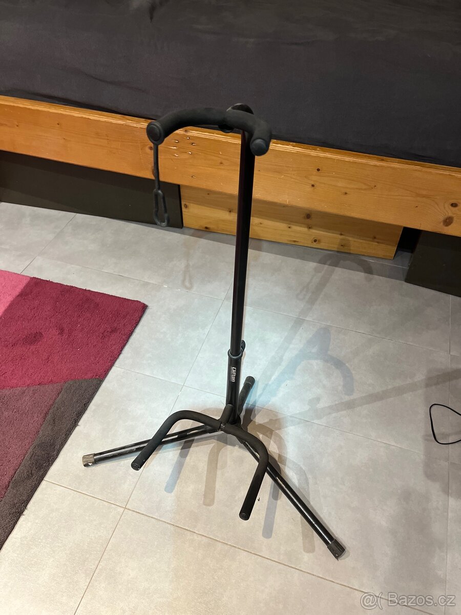 stojan na kytaru - 2