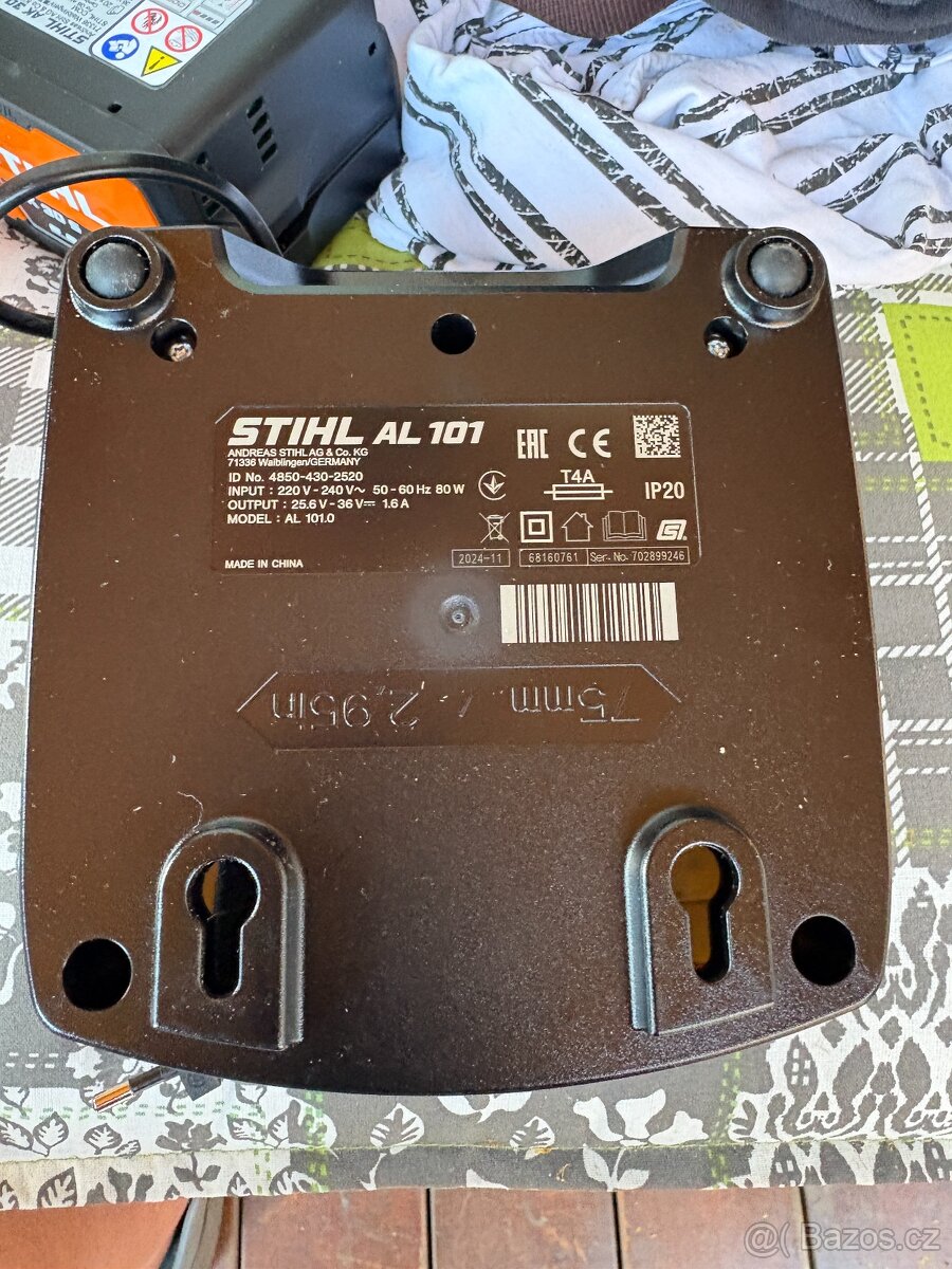 STIHL nabíječka akumulátorů AL 101 , nová , - 2