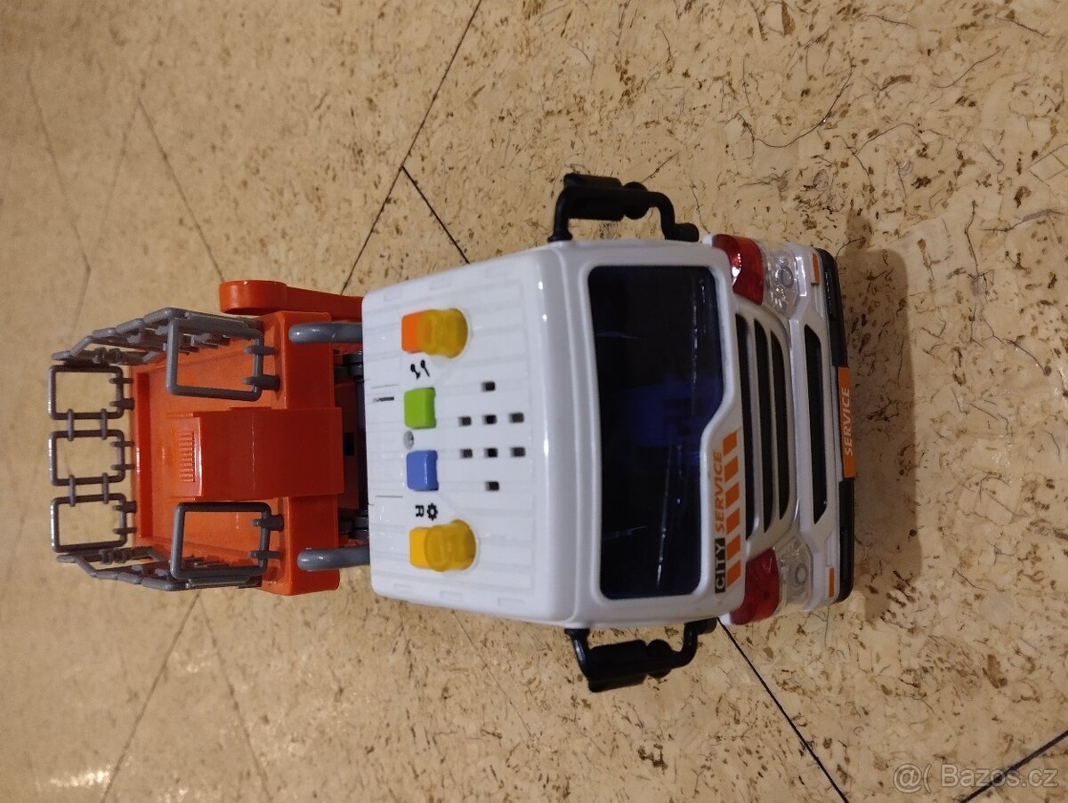 Nůžková plošina - auto - 2