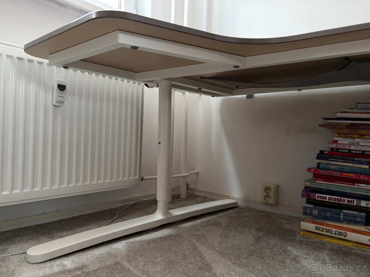 IKEA rohový psací stůl - 2