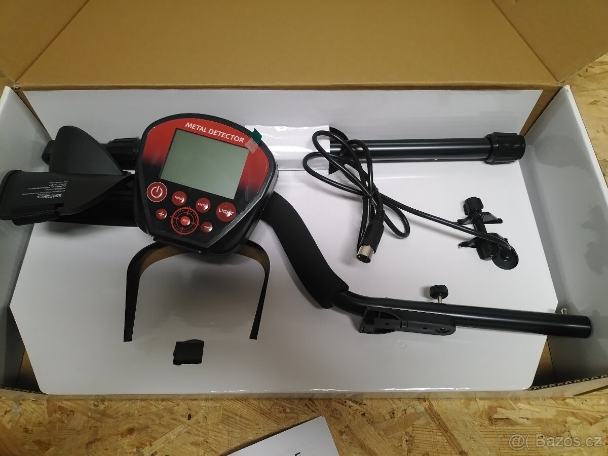 Detektor kovů vyhledávač kovů - 2
