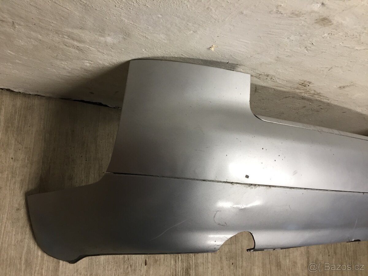 AUDI A4 B6 SEDAN 2000-2004 - ZADNÍ NÁRAZNÍK - 2