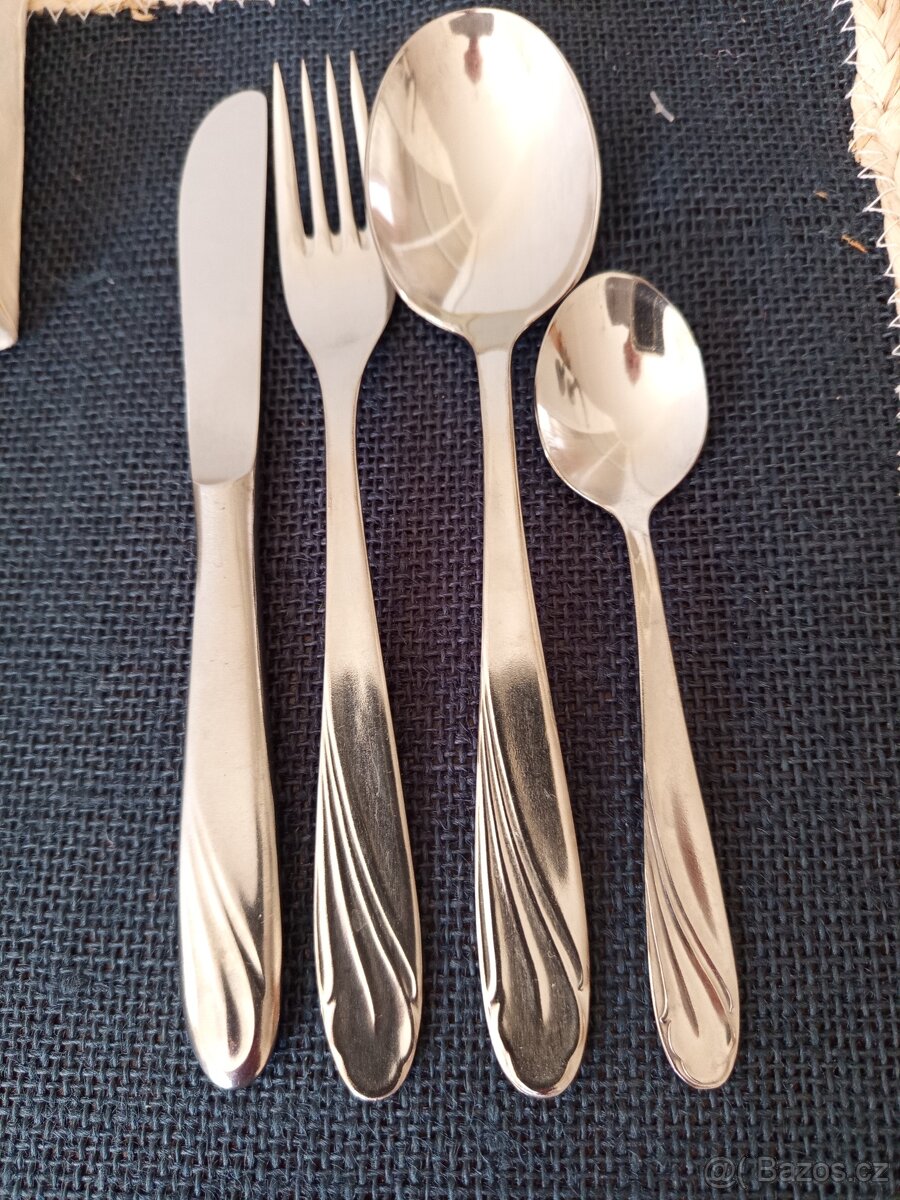 RETRO RUSKE PRIBORY-TOP STAV - 2