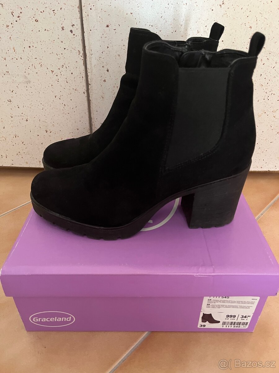 Koníčkové semišové boty vel.39 - 2