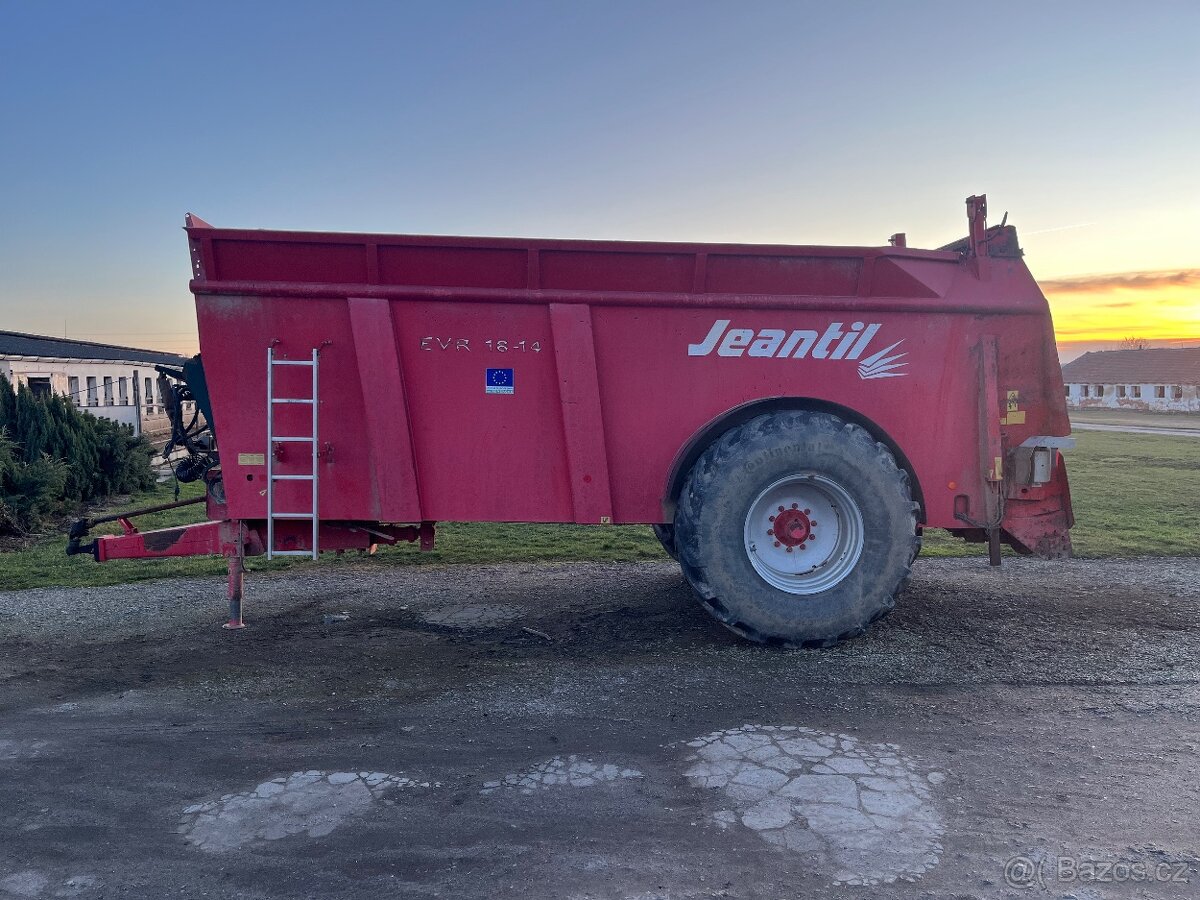 Rozmetadlo hnoje Jeantil - 2