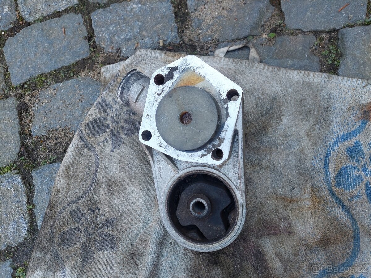 Vodní pumpa z felicie 1.3 - 2