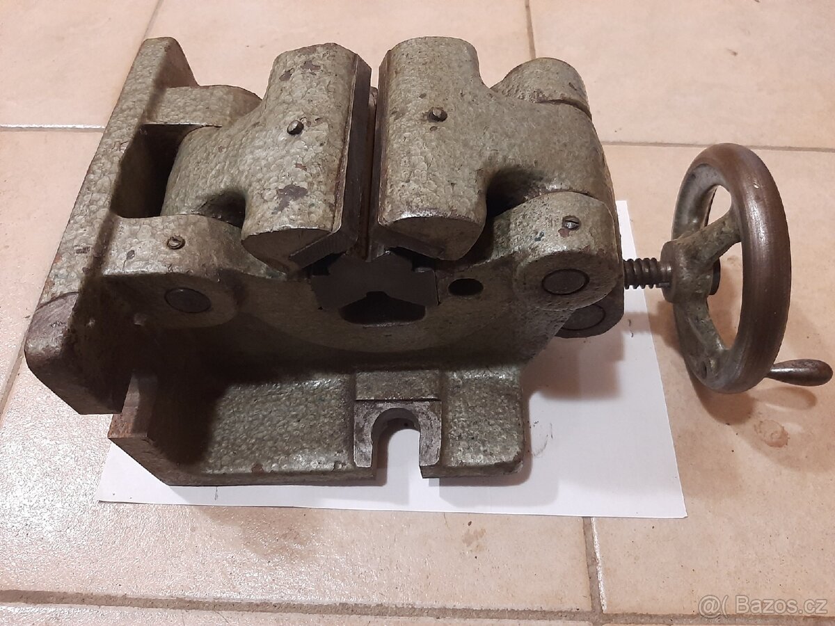 Strojní prizmatický svěrák 100mm - 2