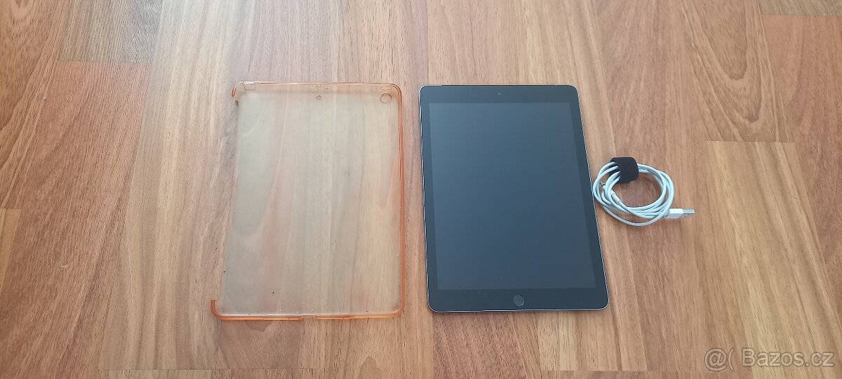 Prodám Apple Ipad 6.generace 32GB - 2