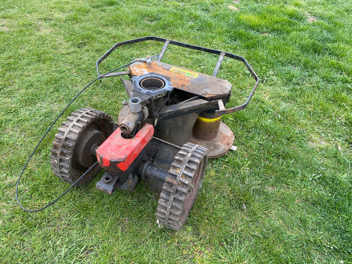 Dvoububnová sekačka BDR 700 - 2