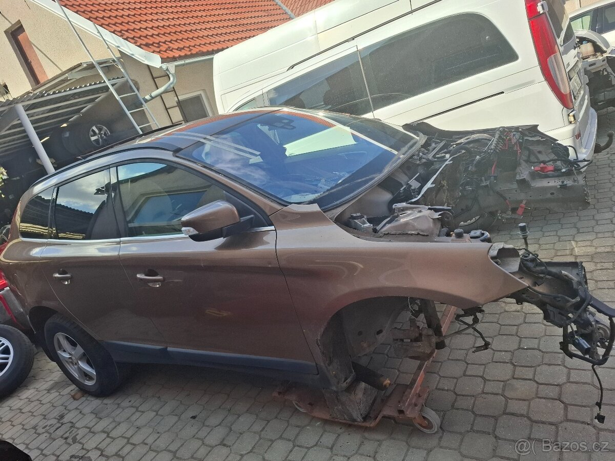 Volvo xc60 2,4 nafta - 2